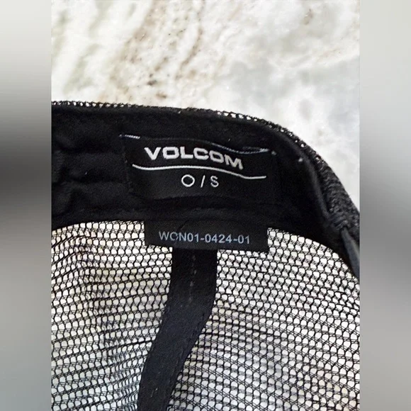 Volcom Black Trucker Hat Bronze Floral – Stone Logo Snapback NWOT - Picture 7 of 7